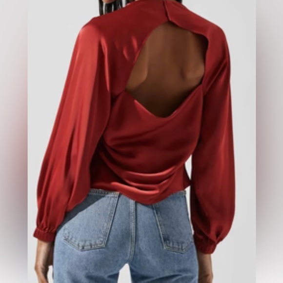 ASTR THE LABEL VERONICA OPEN-BACK TOP - Picture 1 of 7